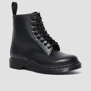 Dr. Marten 1460 Mono Smooth Leather Lace Up Boot